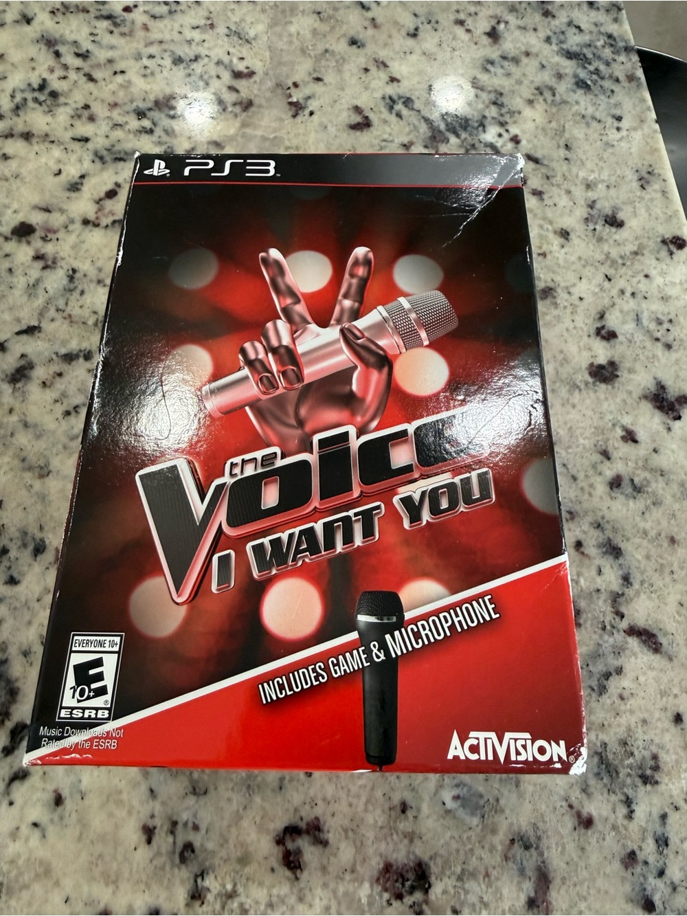 The Voice I want you game and microphone